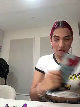 Snapshot of theladymonserrateshow chatting on January 2026 12:20:01 PM theladymonserrateshow online show from January 2026 12:20:01 PM