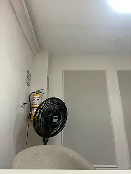 Snapshot of theladymonserrateshow chatting on February 2026 11:48:02 AM theladymonserrateshow online show from February 2026 11:48:02 AM