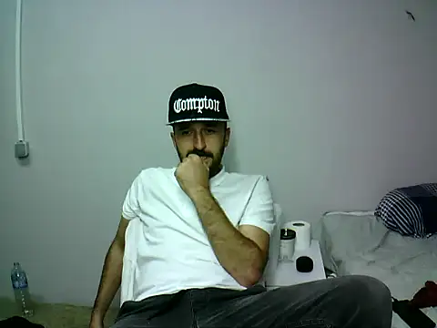 Snapshot of krerem chatting on November 2025 02:06:02 PM krerem online show from November 2025 02:06:02 PM