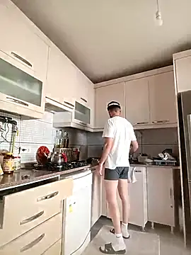 krerem online show from April 2026 01:55:02 PM