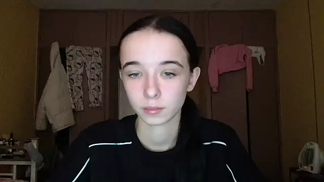 Emilia Light online show from November 2025 09:09:02 AM