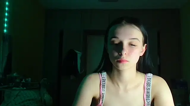 Emilia Light online show from April 2026 06:38:01 PM