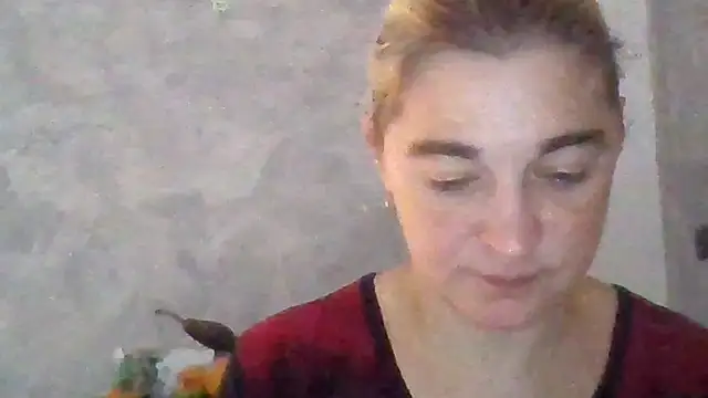 Snapshot of GoldenAngelMilf chatting on November 2025 08:48:02 AM GoldenAngelMilf online show from November 2025 08:48:02 AM