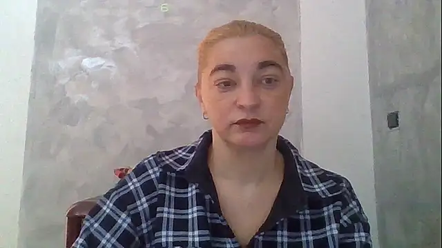 Snapshot of GoldenAngelMilf chatting on January 2026 09:01:01 AM GoldenAngelMilf online show from January 2026 09:01:01 AM