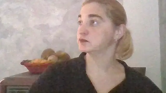 Snapshot of GoldenAngelMilf chatting on February 2026 12:32:02 PM GoldenAngelMilf online show from February 2026 12:32:02 PM