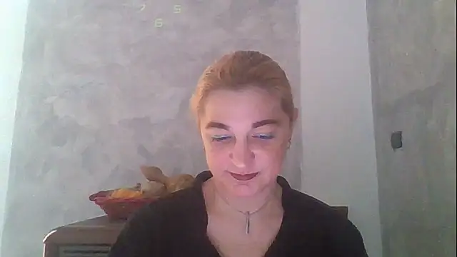 Snapshot of GoldenAngelMilf chatting on February 2026 12:01:02 PM GoldenAngelMilf online show from February 2026 12:01:02 PM