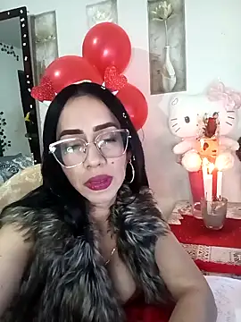 YaraDuartee online show from February 2026 01:02:02 AM