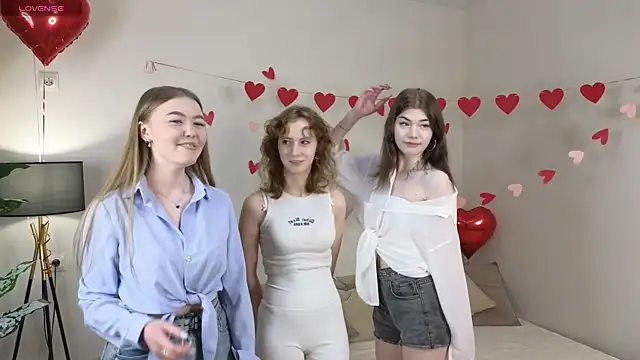 Snapshot of TwixieGuo chatting on February 2026 12:25:01 PM TwixieGuo online show from February 2026 12:25:01 PM