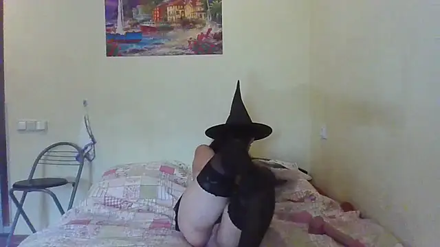 QueenMomyS online show from October 2025 11:44:01 AM