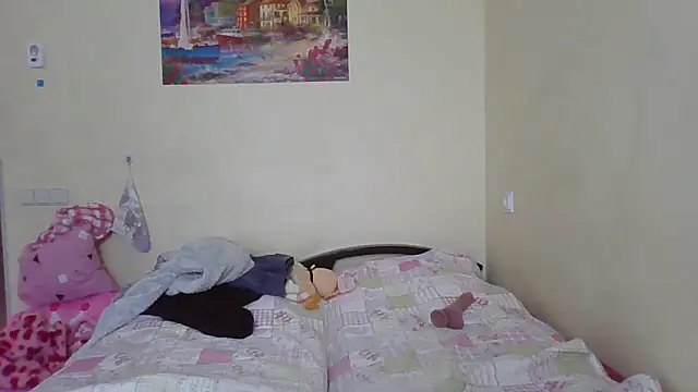 QueenMomyS online show from April 2026 11:38:01 AM