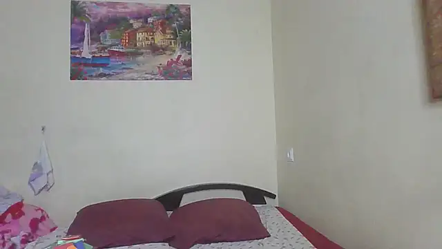 Snapshot of QueenMomyS chatting on May 2026 06:45:02 PM QueenMomyS online show from May 2026 06:45:02 PM