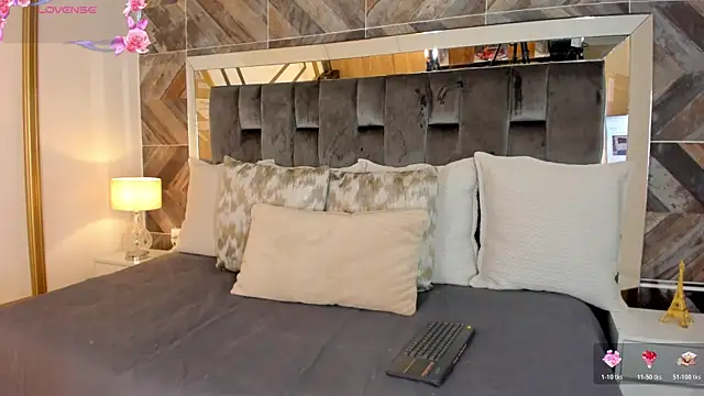 NaylaGrey online show from October 2025 11:39:02 AM