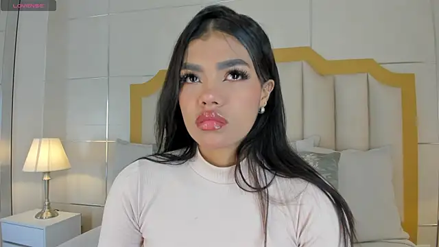 NaylaGrey online show from November 2025 12:38:01 PM