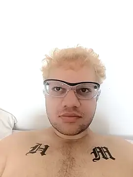 Snapshot of James55pp chatting on October 2025 11:07:02 AM James55pp online show from October 2025 11:07:02 AM