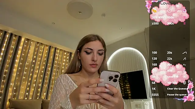 Snapshot of AmyVilvet_ chatting on May 2026 07:26:02 PM AmyVilvet online show from May 2026 07:26:02 PM