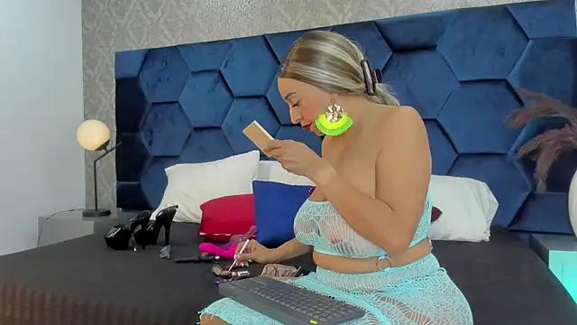 Angelina Roa online show from January 2026 03:27:01 PM