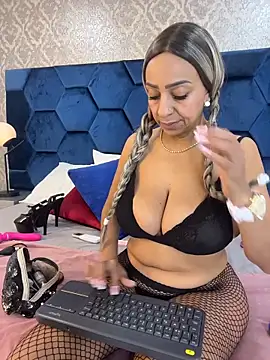 Angelina Roa online show from March 2026 01:38:01 PM