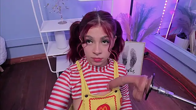 Snapshot of KathiaSaenz_ chatting on November 2025 04:37:02 AM KathiaSaenz online show from November 2025 04:37:02 AM