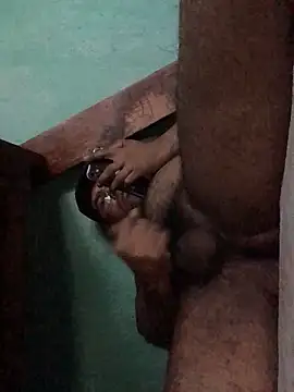 Snapshot of MenBlues chatting on February 2026 01:16:02 AM MenBlues online show from February 2026 01:16:02 AM