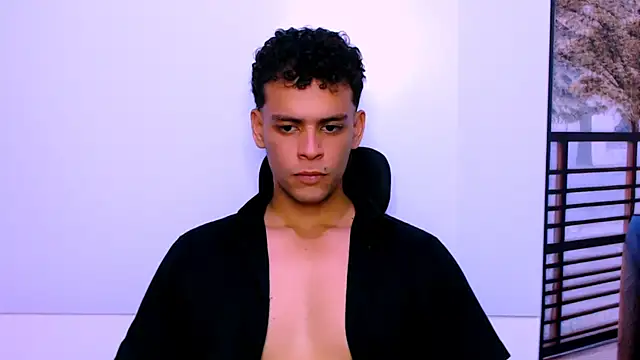 Snapshot of DominicBlazze chatting on October 2025 07:11:02 PM DominicBlazze online show from October 2025 07:11:02 PM