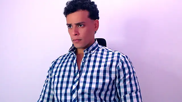 Snapshot of DominicBlazze chatting on October 2025 07:13:01 PM DominicBlazze online show from October 2025 07:13:01 PM