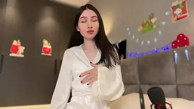 AnaMoonlight online show from December 2025 04:18:02 AM