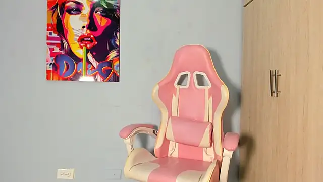 Snapshot of Athenea__fox chatting on November 2025 11:54:01 AM Athenea fox online show from November 2025 11:54:01 AM