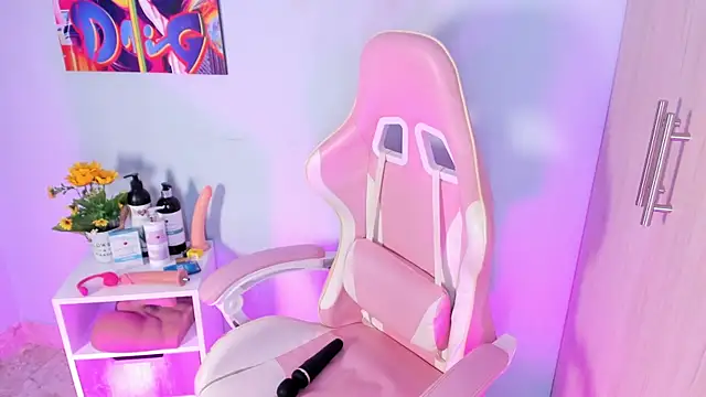 Snapshot of Athenea__fox chatting on November 2025 11:20:02 AM Athenea fox online show from November 2025 11:20:02 AM