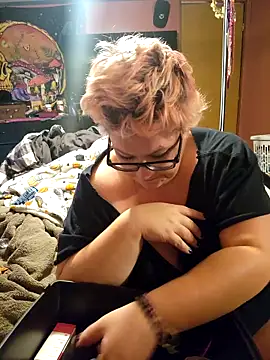 Snapshot of violentviolet68 chatting on October 2025 06:51:02 PM violentviolet68 online show from October 2025 06:51:02 PM