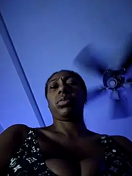 MadamGlam online show from September 2025 03:34:01 AM