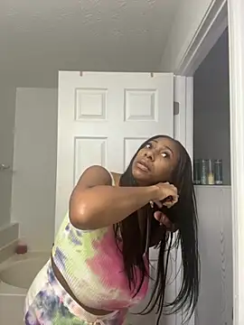 MadamGlam online show from October 2025 03:58:01 PM