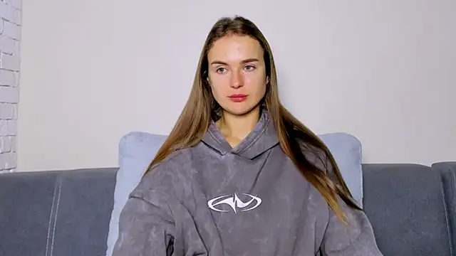 Snapshot of LilMary_ chatting on December 2025 07:24:01 AM LilMary online show from December 2025 07:24:01 AM