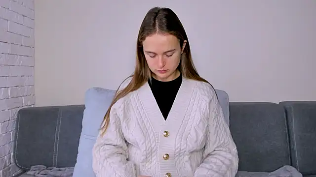 Snapshot of LilMary_ chatting on December 2025 07:27:02 AM LilMary online show from December 2025 07:27:02 AM