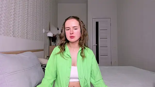 Snapshot of LilMary_ chatting on February 2026 12:28:02 AM LilMary online show from February 2026 12:28:02 AM