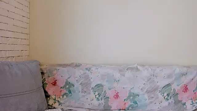 Snapshot of LilMary_ chatting on February 2026 08:33:02 AM LilMary online show from February 2026 08:33:02 AM