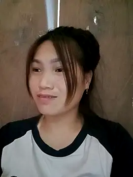 min-xinh online show from October 2025 04:11:01 AM