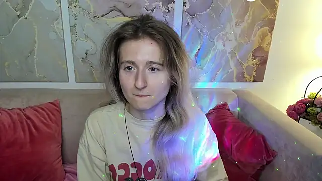 Snapshot of CamillaDreamer chatting on July 2026 05:08:02 PM CamillaDreamer online show from July 2026 05:08:02 PM
