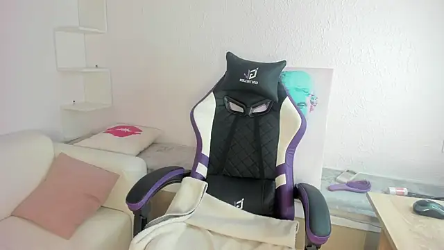 Ella starrr   online show from April 2026 06:19:01 AM