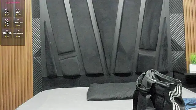 Valka Ross online show from October 2025 11:28:02 PM