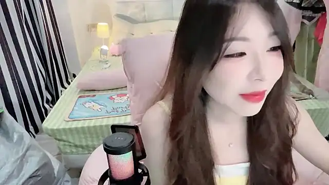 Snapshot of Gardenia-222 chatting on July 2026 10:44:01 AM Gardenia-222 online show from July 2026 10:44:01 AM