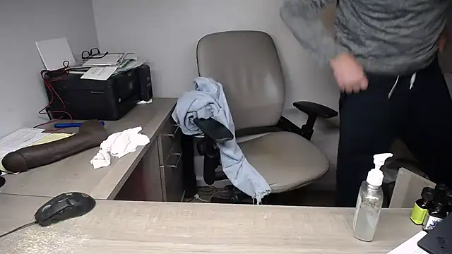 Snapshot of sackstor chatting on December 2024 08:11:01 PM sackstor online show from December 2024 08:11:01 PM