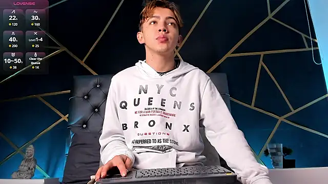 Snapshot of Lian_Miller1_ chatting on February 2026 12:24:02 PM Lian Miller1 online show from February 2026 12:24:02 PM