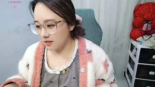 NEWONETO online show from October 2025 03:34:02 PM