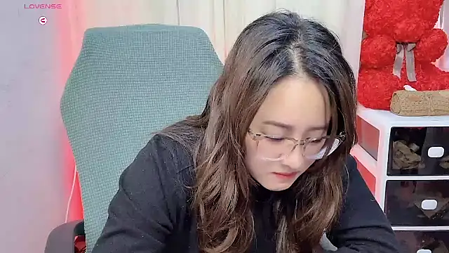 NEWONETO online show from November 2025 04:11:02 AM