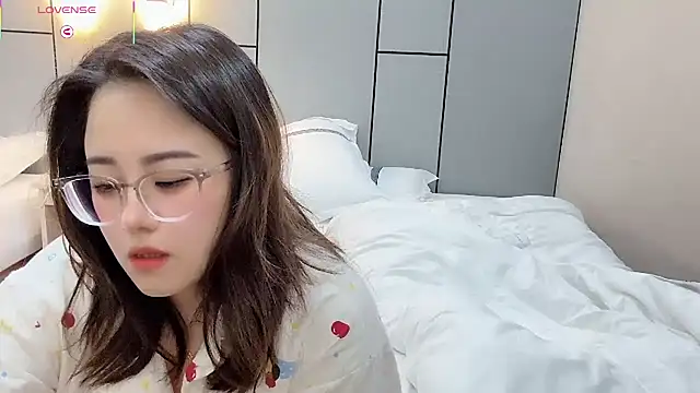 NEWONETO online show from April 2026 04:44:02 PM