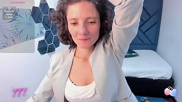 Snapshot of Valery_More__ chatting on June 2026 01:12:02 PM Valery More online show from June 2026 01:12:02 PM