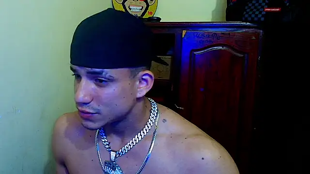 danni scoot online show from February 2026 11:01:01 PM
