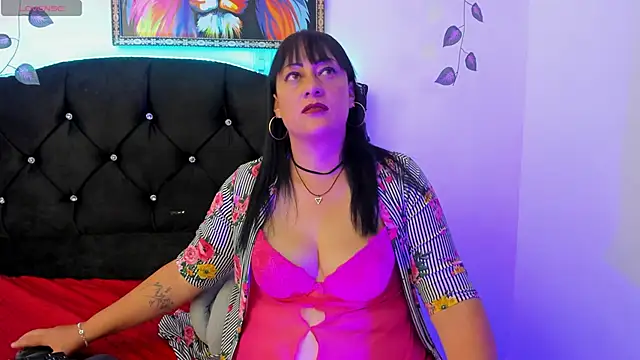 Sasha Smith4 online show from October 2025 08:18:02 PM