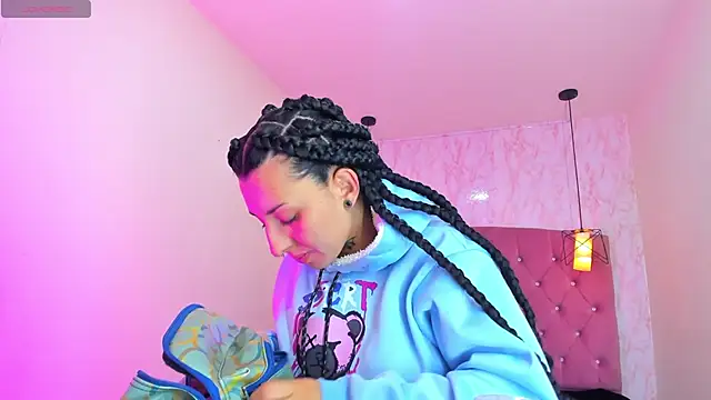 Snapshot of Iris__77 chatting on November 2025 11:23:02 AM Iris 77 online show from November 2025 11:23:02 AM