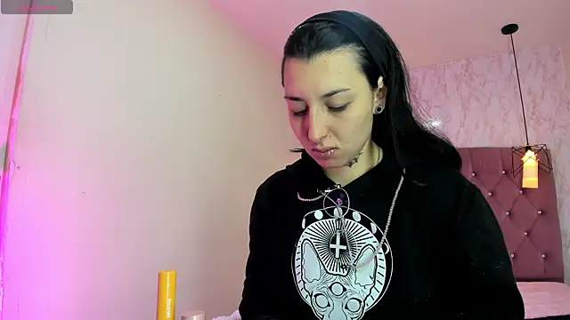 Snapshot of Iris__77 chatting on January 2026 06:21:01 PM Iris 77 online show from January 2026 06:21:01 PM